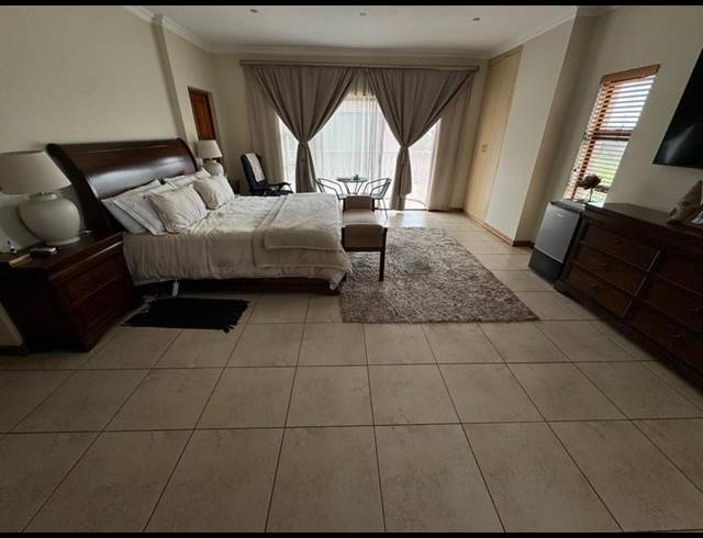 4 BEDROOM HOUSE FOR SALE IN GLEN ERASMIA